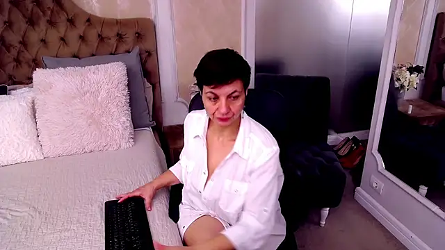 BustyPenellope online show from 01/25/25, 03:40