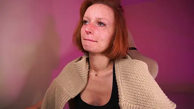 Liuba Fox online show from 10/23/25, 07:12