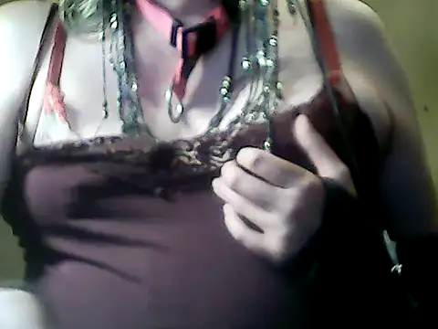 sissy sarah69 online show from 10/04/25, 09:13