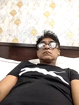 iamkahn 44 online show from 04/08/26, 07:03