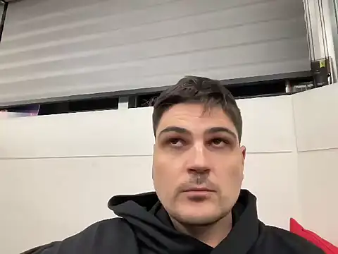 NixdreyModel1 online show from 11/24/25, 03:45