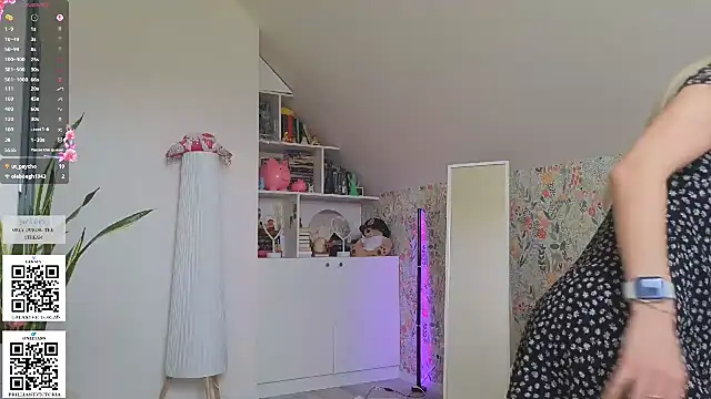 brilliantvictoria online show from 05/18/26, 10:43