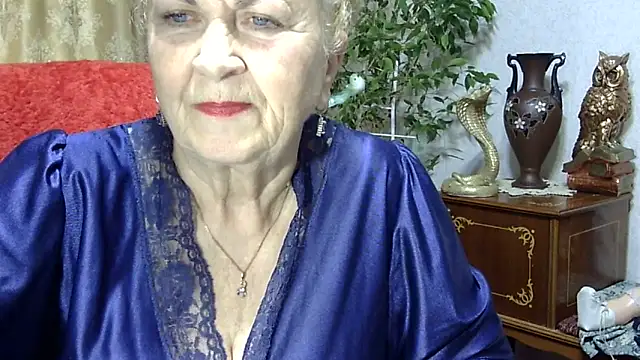 Emma52610 online show from 01/31/25, 12:18