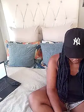 Snapshot of SQUITBOOTY chatting on 02/05/26, 04:50 SQUITBOOTY online show from 02/05/26, 04:50