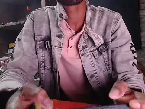 Snapshot of ThethunderPo chatting on 02/18/25, 03:10 ThethunderPo online show from 02/18/25, 03:10