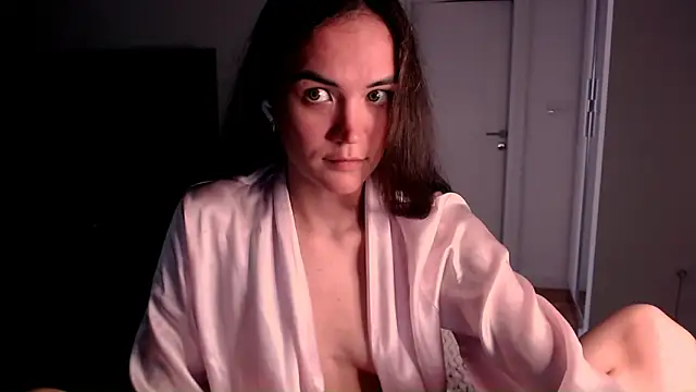 EvelynGG online show from 05/28/26, 10:23