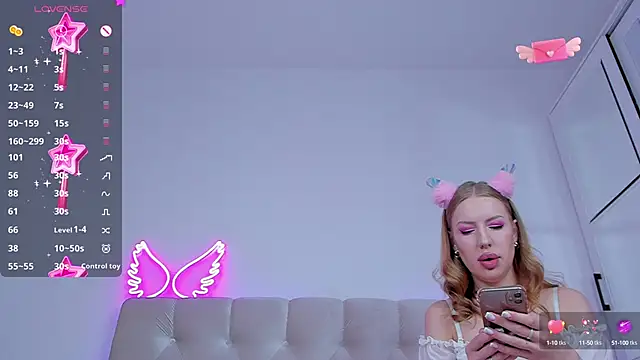 Snapshot of YourWildDestiny chatting on 02/12/25, 07:44 YourWildDestiny online show from 02/12/25, 07:44