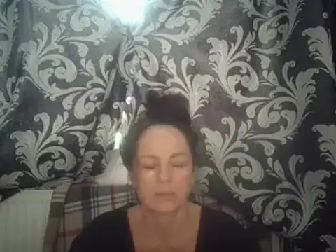 LindaStarS online show from 02/10/25, 06:09