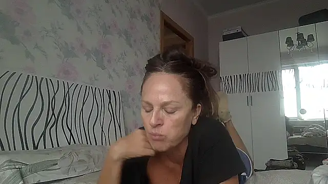 LindaStarS online show from 10/02/25, 11:28