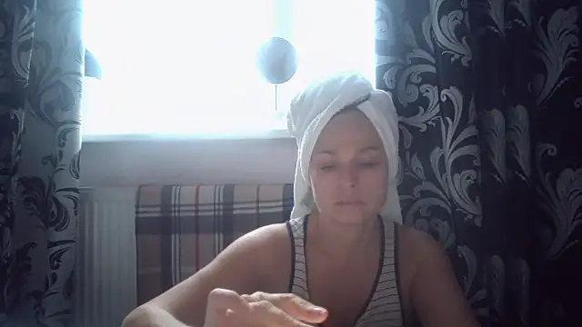 LindaStarS online show from 11/10/25, 02:05