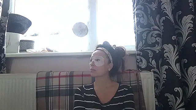 LindaStarS online show from 04/19/26, 06:13