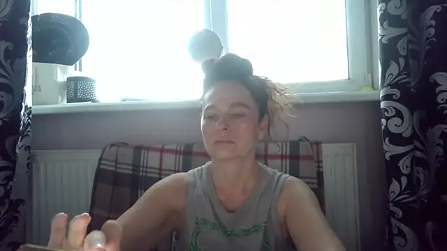 LindaStarS online show from 05/31/26, 06:09