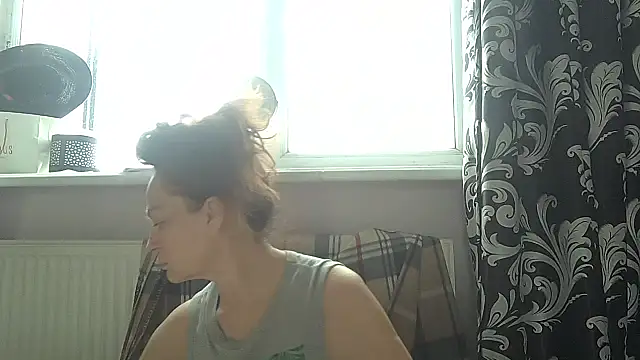 LindaStarS online show from 06/02/26, 06:26