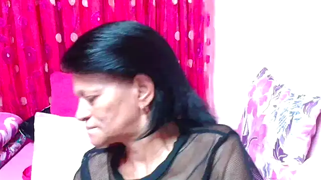 SLUTTYROXY online show from 11/08/25, 02:45