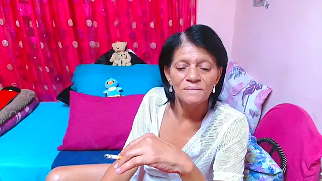 SLUTTYROXY online show from 04/09/26, 06:24