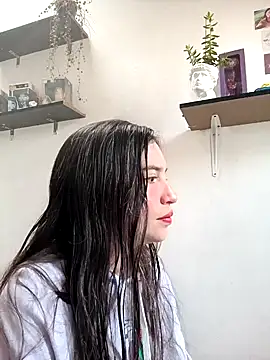 loveuu-bae online show from 02/08/25, 09:46