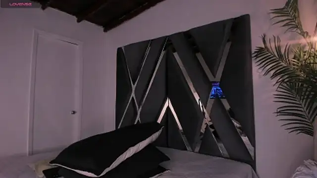 moonsweet1 online show from 05/11/26, 06:49
