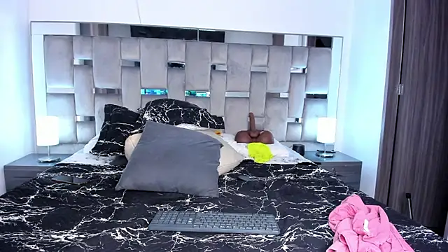 Cammiila online show from 03/06/25, 10:47