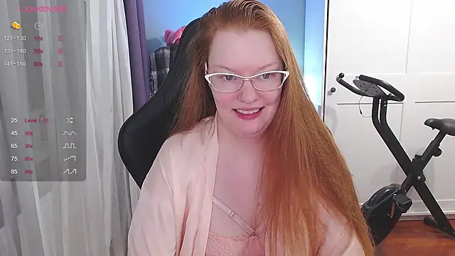 Snapshot of Lady_Inari chatting on 10/23/25, 06:06 Lady Inari online show from 10/23/25, 06:06