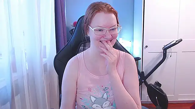 Snapshot of Lady_Inari chatting on 11/22/25, 07:18 Lady Inari online show from 11/22/25, 07:18