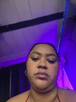 yanza2002 online show from 02/25/26, 11:36