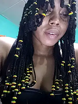 Snapshot of HONEYSWEETS_LIVE chatting on 10/05/25, 01:15 HONEYSWEETS LIVE online show from 10/05/25, 01:15