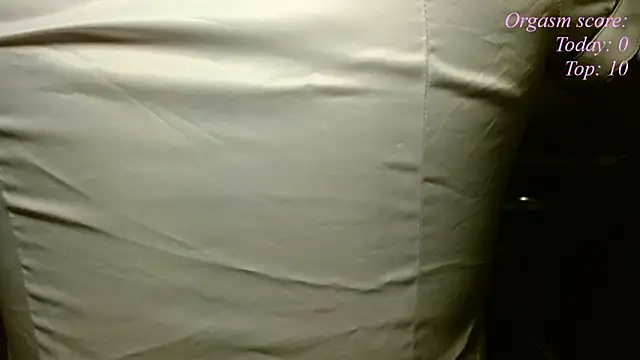 victoria97 online show from 11/02/25, 12:24