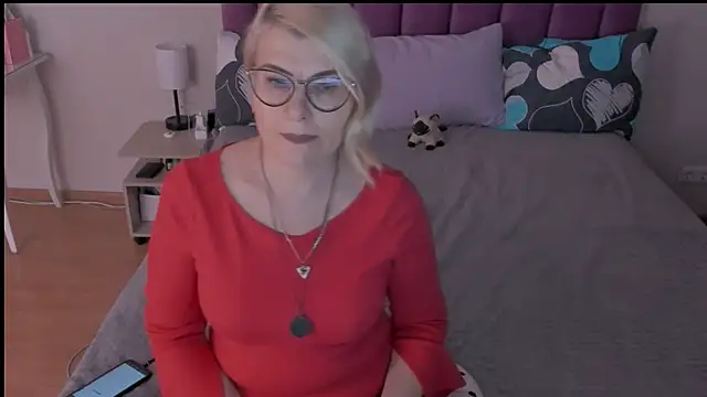 sabrinamacmarren online show from 02/16/25, 04:21