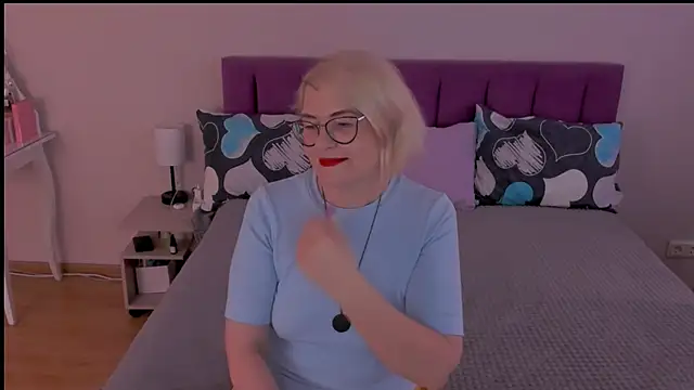 sabrinamacmarren online show from 02/23/25, 07:11