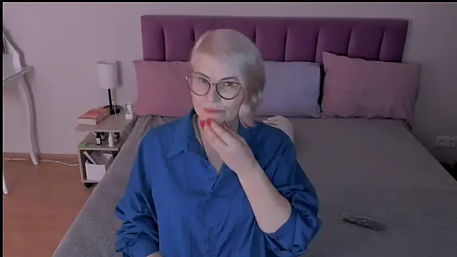 sabrinamacmarren online show from 03/19/25, 06:23