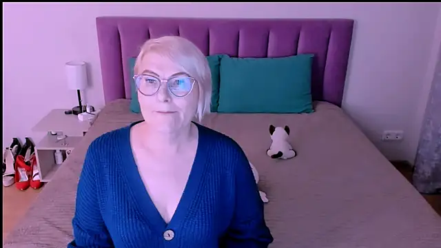 sabrinamacmarren online show from 09/20/25, 05:47