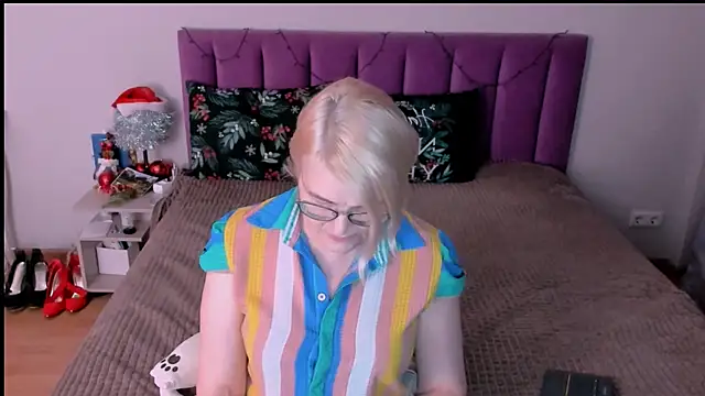 sabrinamacmarren online show from 01/09/26, 03:15