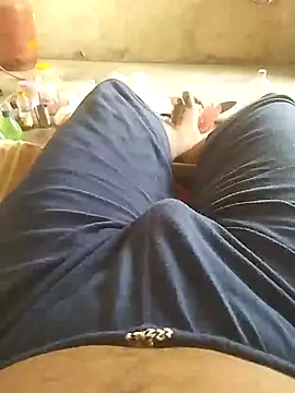 Snapshot of bigh96dik chatting on 06/20/26, 12:30 bigh96dik online show from 06/20/26, 12:30