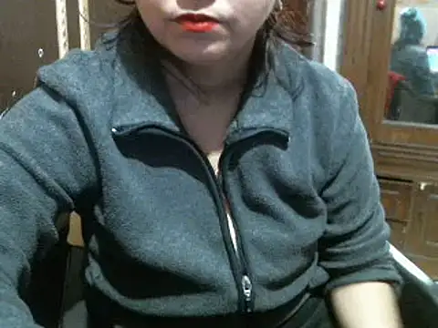 Snapshot of UrsMansi chatting on 01/05/25, 04:14 UrsMansi online show from 01/05/25, 04:14