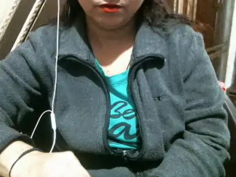 Snapshot of UrsMansi chatting on 01/08/25, 05:27 UrsMansi online show from 01/08/25, 05:27