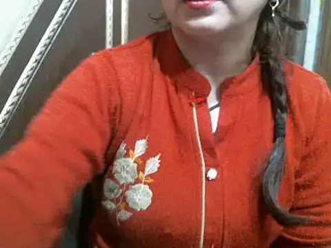 Snapshot of UrsMansi chatting on 01/11/25, 02:58 UrsMansi online show from 01/11/25, 02:58