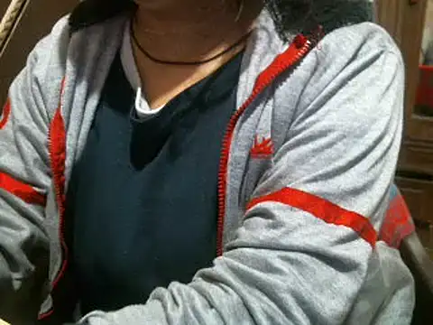 Snapshot of UrsMansi chatting on 01/12/25, 05:33 UrsMansi online show from 01/12/25, 05:33