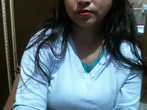 Snapshot of UrsMansi chatting on 02/06/25, 05:35 UrsMansi online show from 02/06/25, 05:35