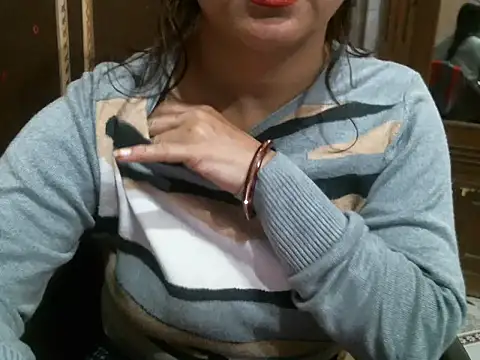 Snapshot of UrsMansi chatting on 11/26/25, 08:43 UrsMansi online show from 11/26/25, 08:43