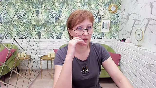 Paris Cherry online show from 03/18/25, 08:04