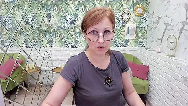 Paris Cherry online show from 03/18/25, 11:09