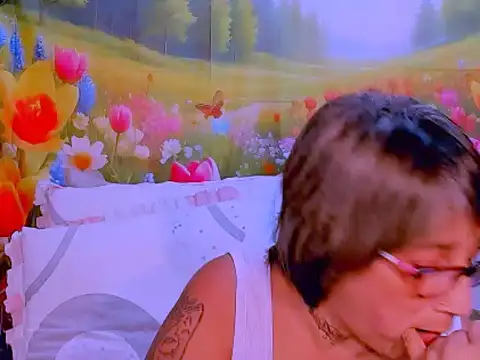 indianroxy online show from 10/22/25, 07:13