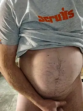 Snapshot of IronedTitan chatting on 12/03/25, 07:01 IronedTitan online show from 12/03/25, 07:01