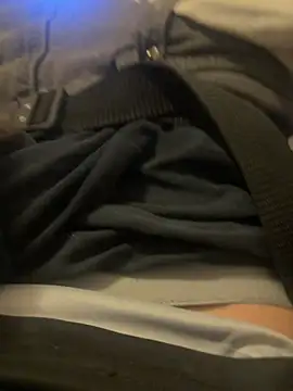 Snapshot of mikeylong chatting on 02/15/26, 04:58 mikeylong online show from 02/15/26, 04:58