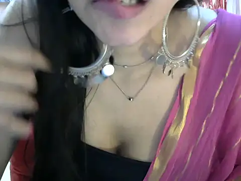 Snapshot of indianbae01 chatting on 02/14/25, 03:54 indianbae01 online show from 02/14/25, 03:54