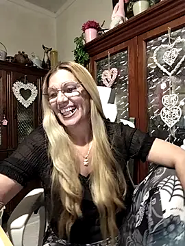 Melmamalhudaxh online show from 09/23/25, 09:51