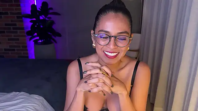 illaroom online show from 02/02/25, 01:55