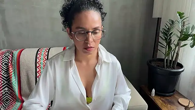 illaroom online show from 05/26/26, 07:32