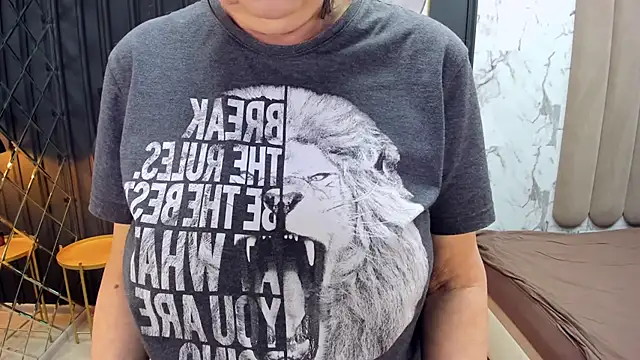 LindaPassionate online show from 12/18/24, 08:31