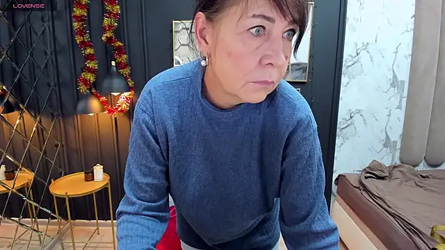 LindaPassionate online show from 12/30/24, 05:15